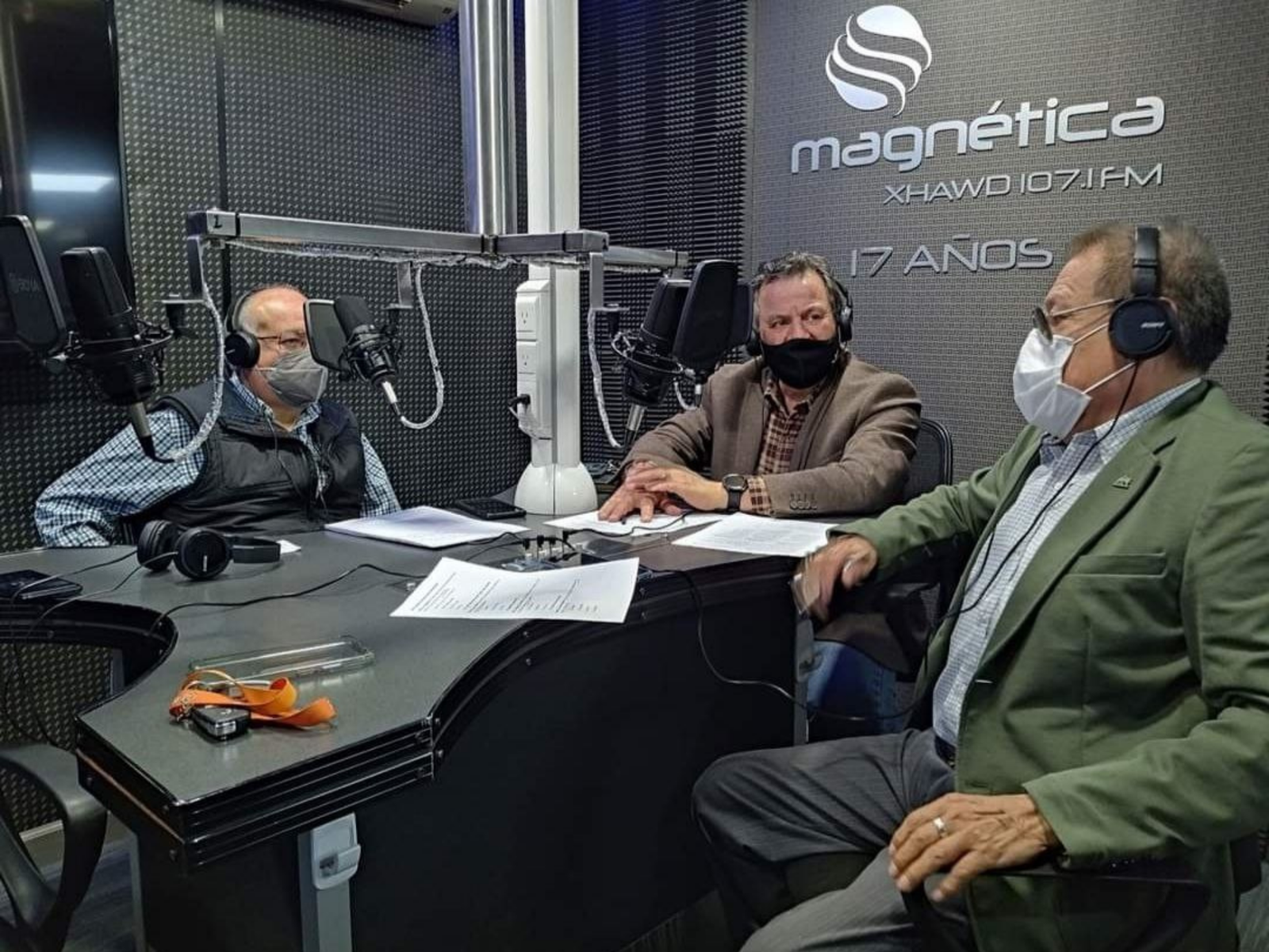 INVITACIÓN MAGNÉTICA FM
